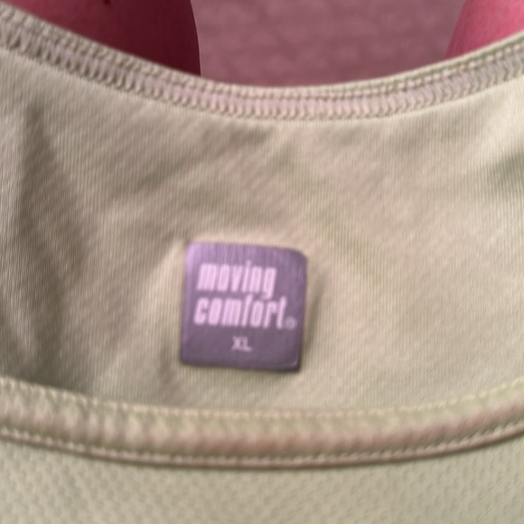 Moving Comfort exercise top. XL. Short sleeve - Picture 5 of 5